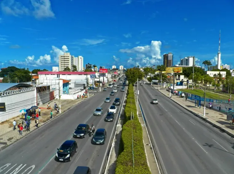 Macei&oacute; (AL): capital tur&iacute;stica e grande vitrine para a m&iacute;dia OOH no Nordeste